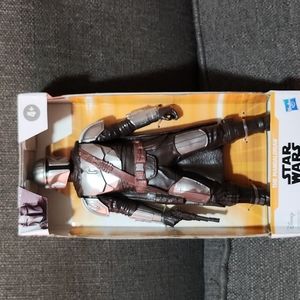 STAR WARS TheMandalorian  Toys9.5-inch Scale The Mandalorian ActionFigure,
